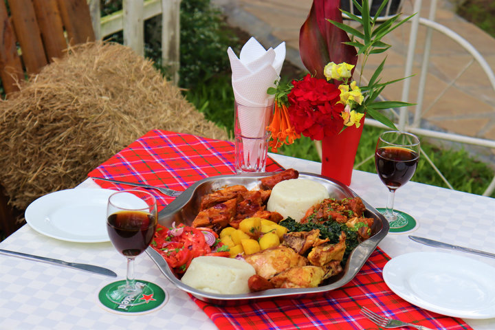 2 & Half Men Platter